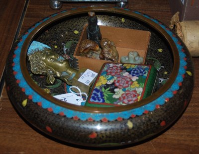 Lot 338 - A group of assorted Asian items, to include a...