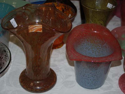 Lot 385 - A Vasart top hat-shaped vase, mottled red and...