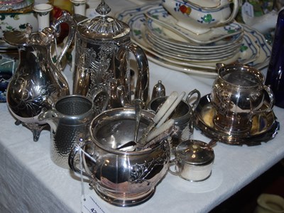 Lot 427 - A collection of EPNS and pewter items to...