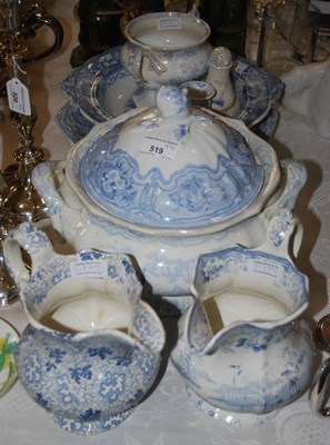 Lot 519 - A collection of blue and white transfer...
