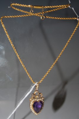 Lot 29 - A late 19th/ early 20th century yellow metal...