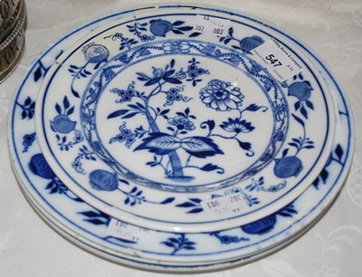 Lot 547 - A group of four blue and white cabinet plates...