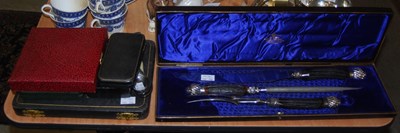 Lot 554 - A collection of EPNS and other mixed metalware...