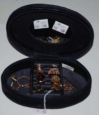 Lot 48 - A collection of assorted gold and yellow metal...