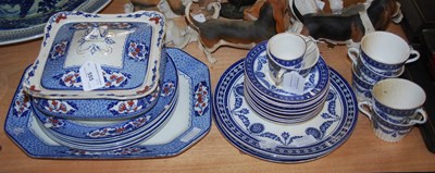 Lot 555 - A blue and white Wedgwood part teaset pattern...