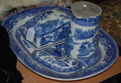 Lot 579A - A collection of blue and white transfer...