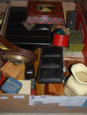 Lot 611 - A boxed of mixed items to include a Dewars of...