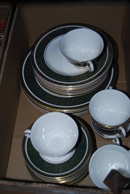 Lot 641 - A box containing a Royal Doulton Vanborough...