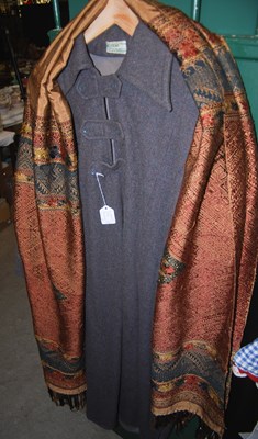 Lot 653 - An Indian Kashmiri, Pharan man's overcoat,...