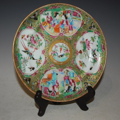 Lot 279 - A Chinese porcelain famille rose Canton plate,...