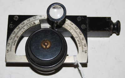Lot 222 - Military interest; a vintage MK V B.1298...