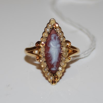 Lot 89 - A yellow metal, split pearl and cameo set...