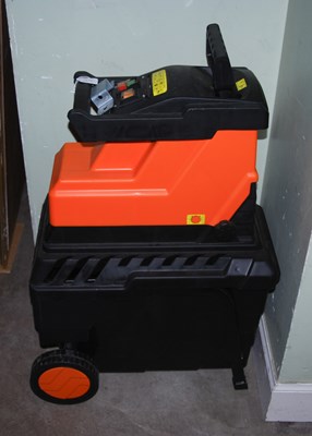 Lot 781A - A Taclife electric garden wood chipper.