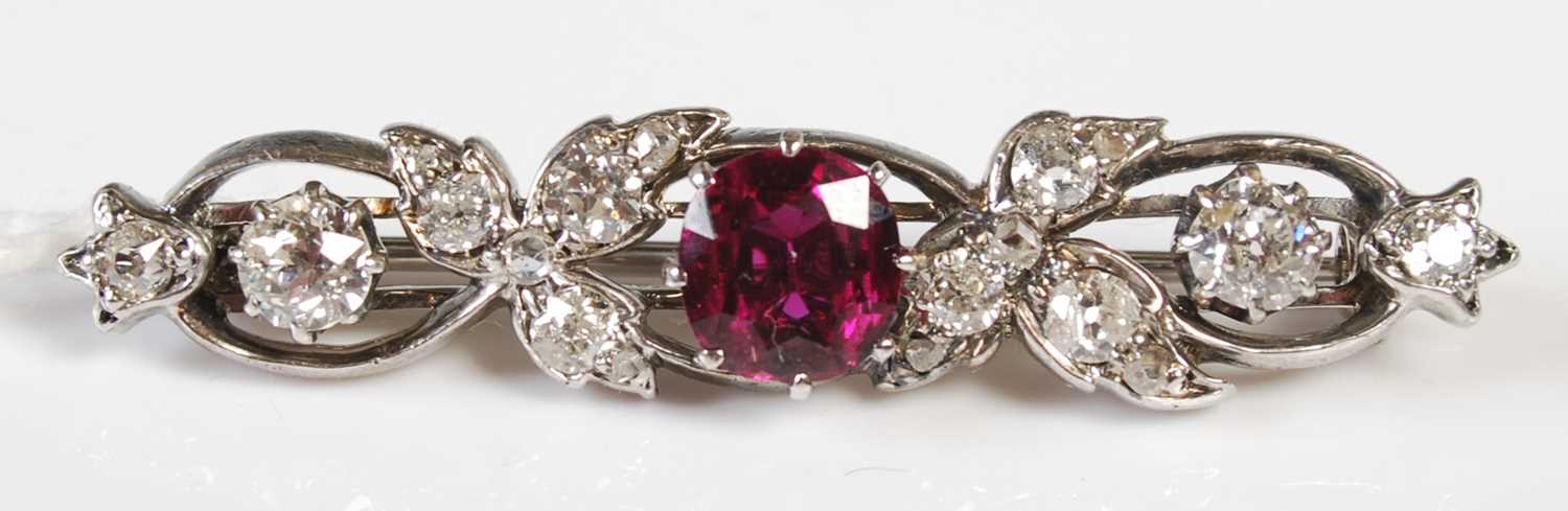 Lot 41 - A late 19th / early 20th century white metal,...