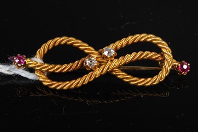 Lot 45A - A late 19th / early 20th century yellow metal...
