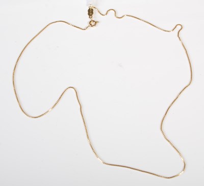Lot 55 - A yellow metal necklace, stamped '750', 3.2...