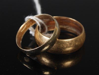 Lot 87 - A 9ct white gold wedding ring, together with...