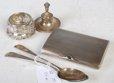 Lot 120 - A collection of silver to include a silver Art...