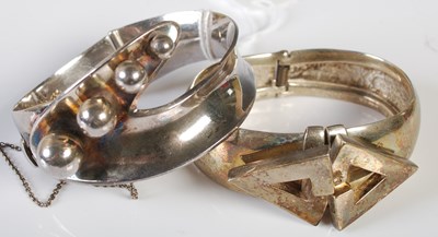 Lot 44 - Sigi Tasco, a Mexican silver hinged bangle set...