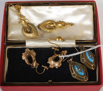Lot 58 - A pair of Victorian yellow metal Etruscan...