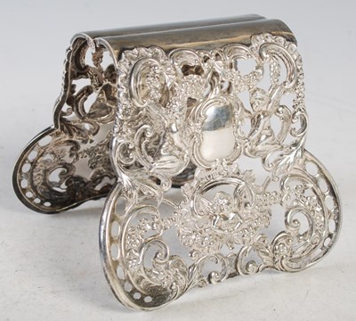 Lot 166 - An early 20th century silver server of...