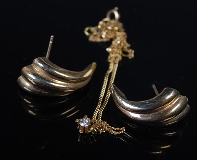 Lot 66 - An 18ct gold necklace, 2.6 grams; together...