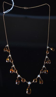 Lot 61 - A vintage yellow metal, split pearl and...