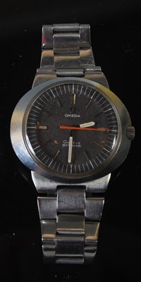 Lot 88 - A vintage Gentleman’s Omega Dynamic bracelet...