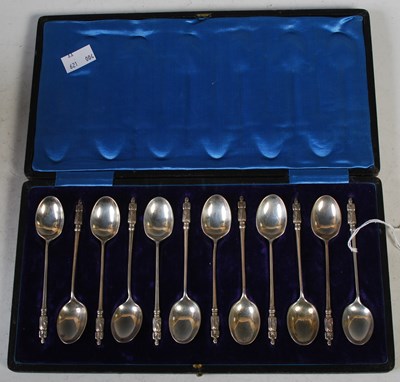 Lot 183 - A cased set of twelve Edwardian silver apostle...