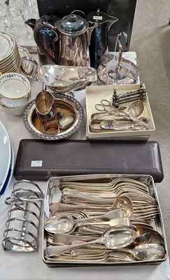 Lot 457 - A collection of EPNS wares to include assorted...