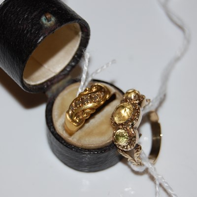 Lot 42 - Two rings to include an 18ct gold and diamond...