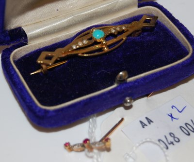 Lot 43 - A late 19th century yellow metal, diamond chip...