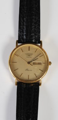 Lot 201 - A vintage gentleman's Longines quartz Presence...