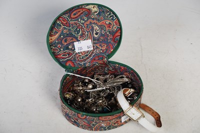 Lot 216 - A collection of assorted costume jewellery to...